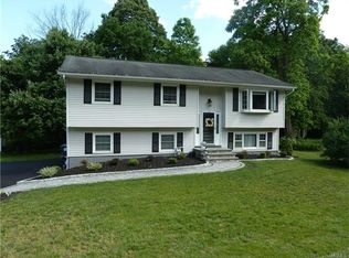 73 Dunderberg Rd, Central Valley, NY 10917