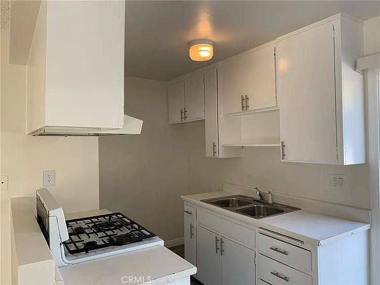 656 Lemar Park Dr — Photo 14