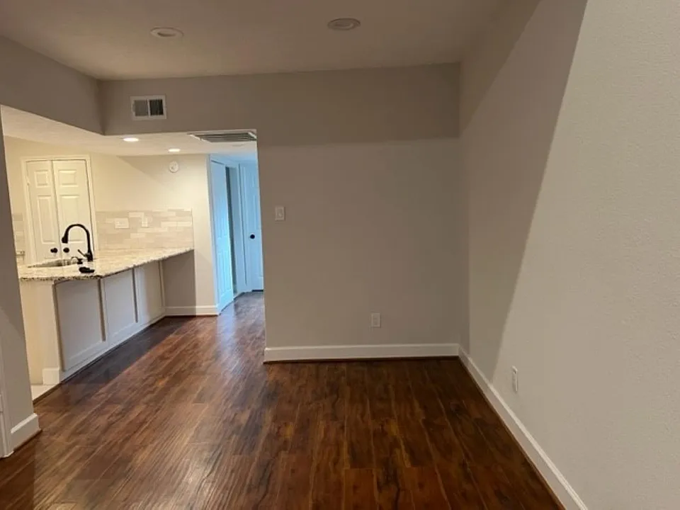 967 Memorial Village Dr #91