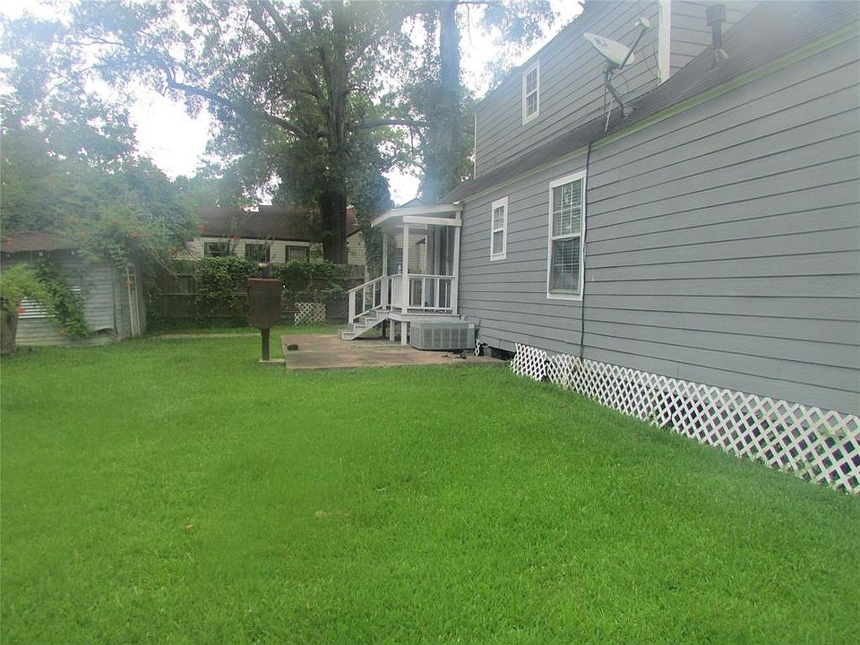 1st image of 504 S College Ave
