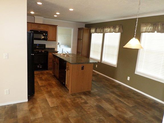 2nd image of 1687 Sherwood Dr #298