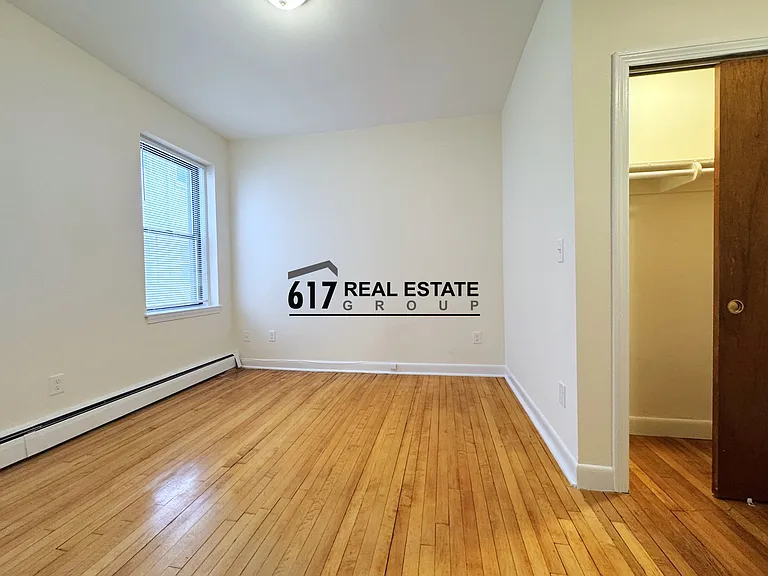 64-208 Brighton Ave — Photo 5