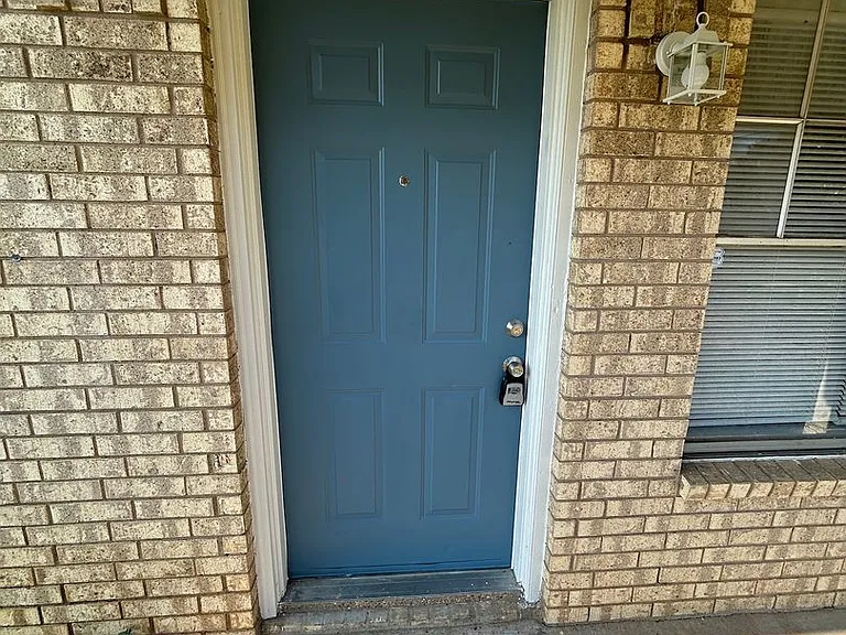 1701-1703 Georgia St — Photo 16