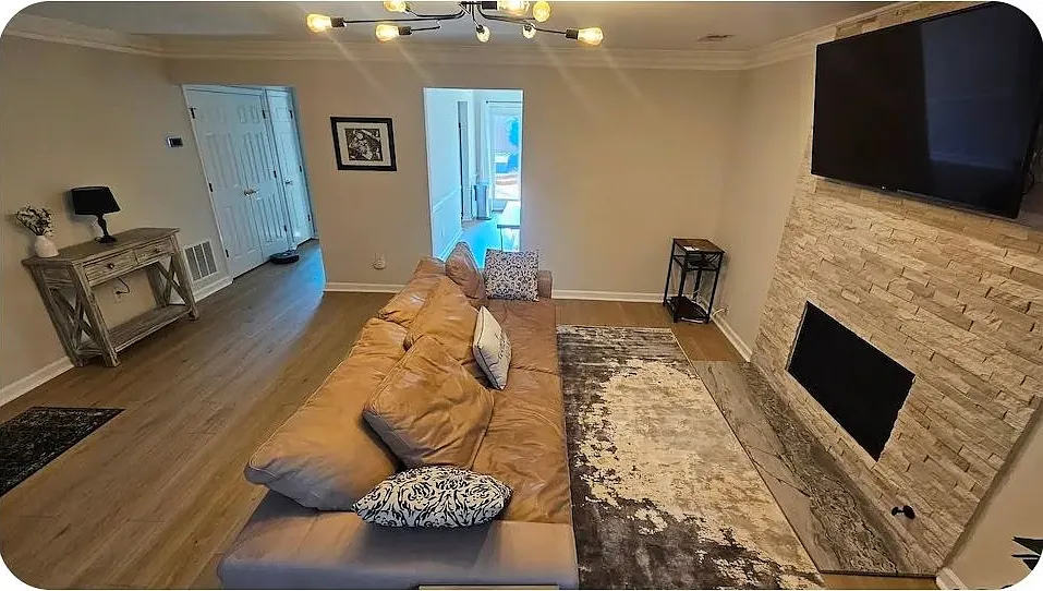 2 bed, 2.5 bath, 1452 sqft, $2,800 — Photo 3