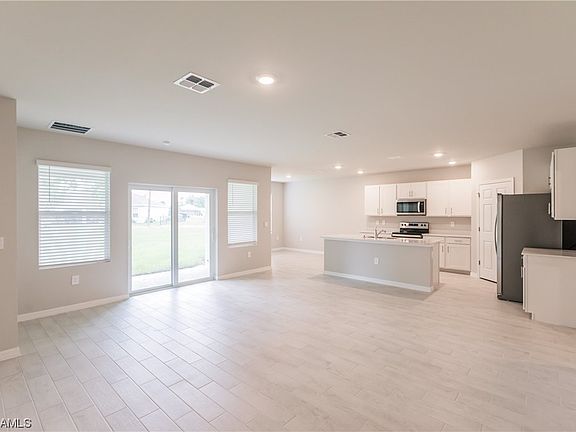 4th image of 16354 Minorca Dr
