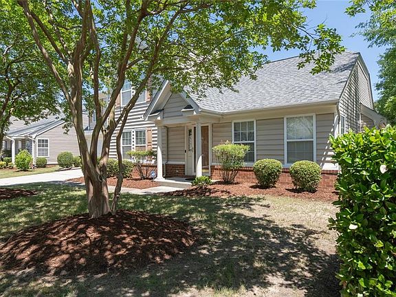 2nd image of 808 Monroe Ct