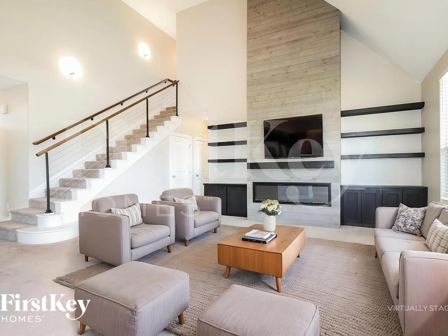 4 bed, 2.5 bath, 2583 sqft, $2,600 — Photo 3