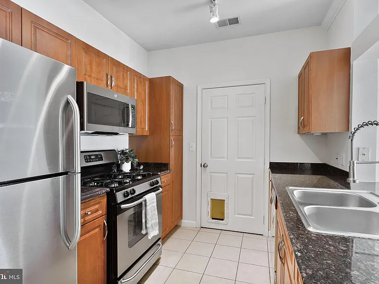 12925 Centre Park Cir #301 — Photo 3