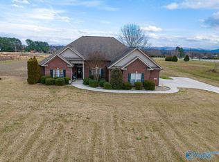 627 Beth Rd, New Market, AL 35761