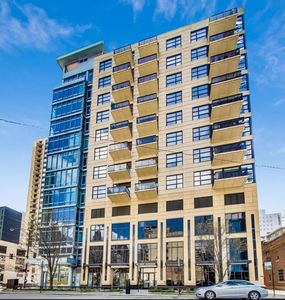 101 W Superior St APT 601, Chicago, IL, 60654