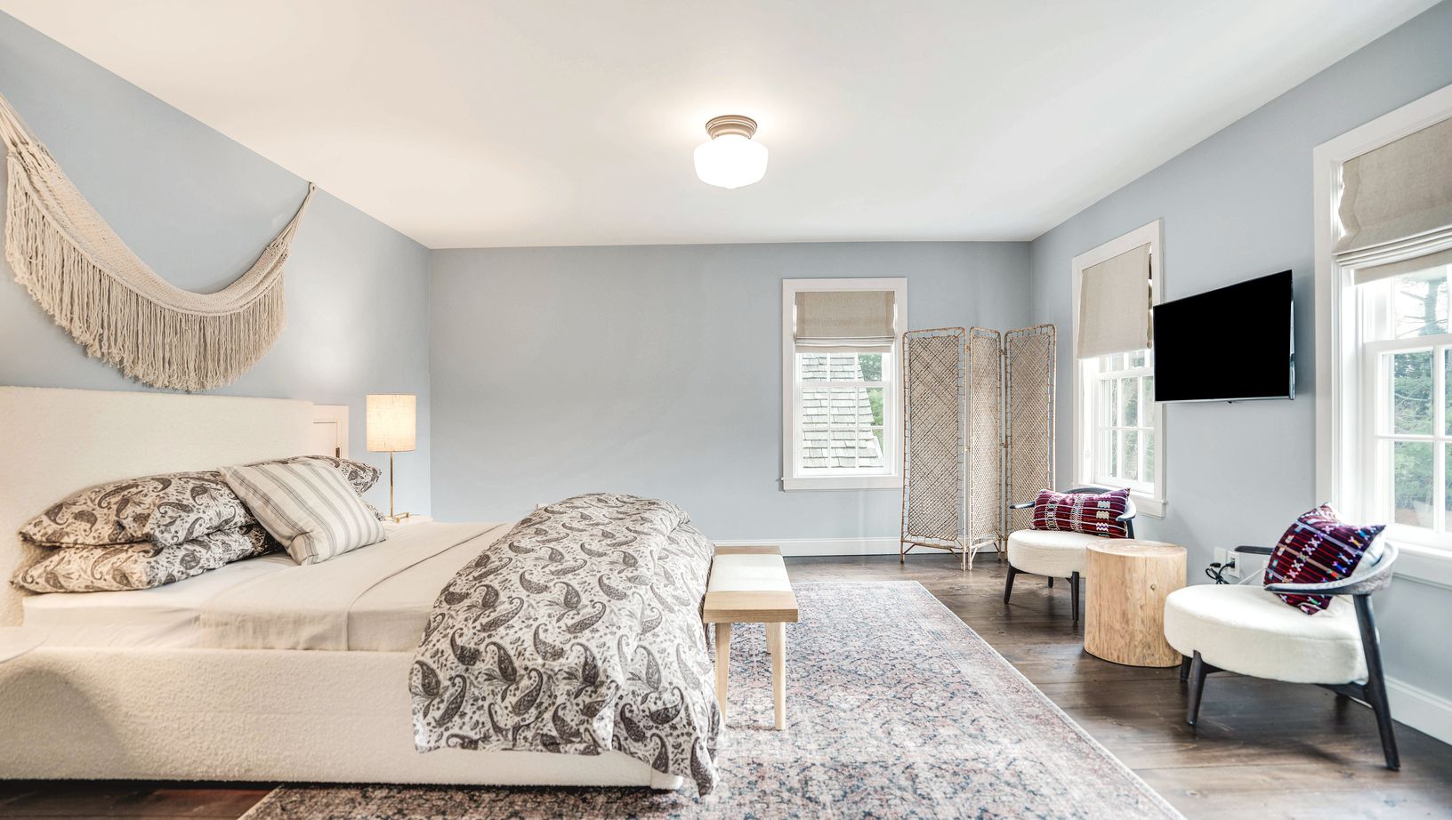  Second floor bedroom1