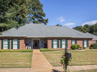 17 Thorngate Dr, Brandon, MS 39042