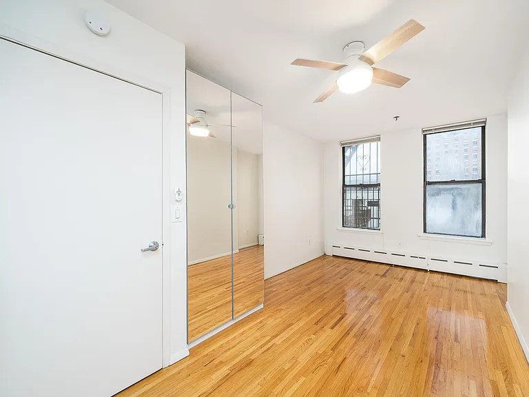 163 York St #3A — Photo 17