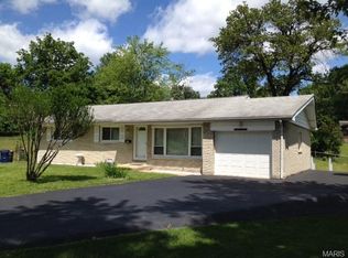 720 Palace Ct, Saint Louis, MO