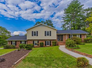 16 New Castle Way, Greenville, SC 29615