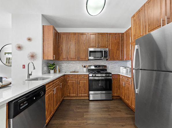 1301 Wall St W APT 3312