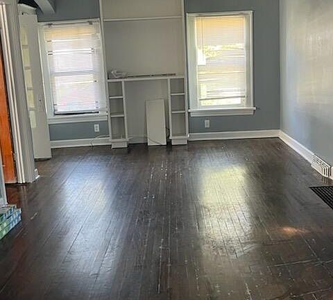5th image of 3740 Monroe St