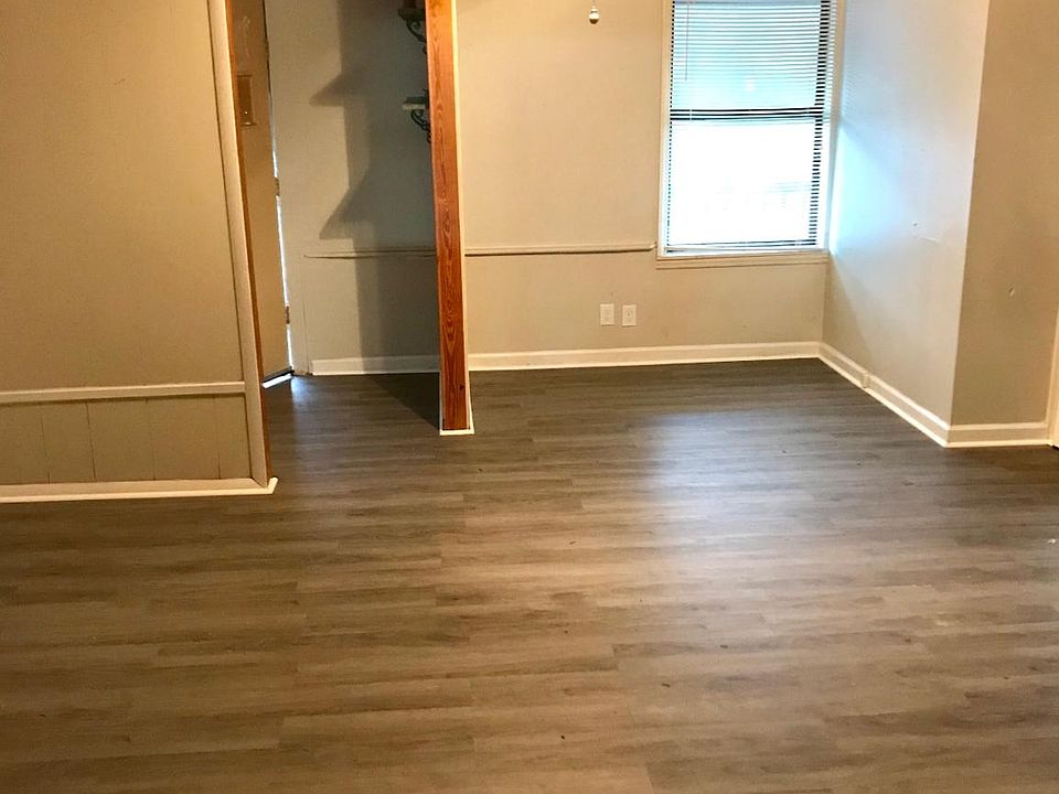 2nd image of 3909 Middle St
