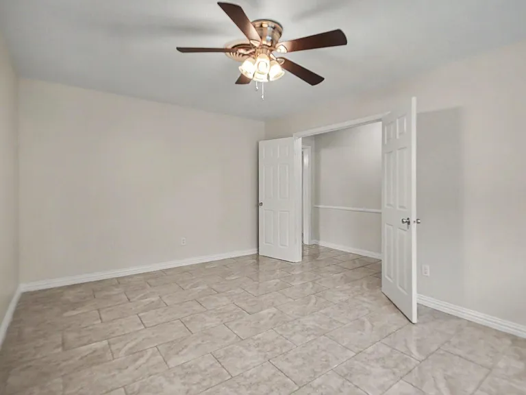 5726 Ettrick Dr — Photo 7