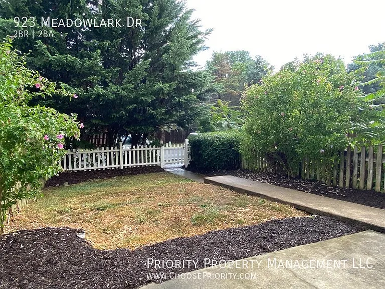 923 Meadowlark Dr — Photo 21