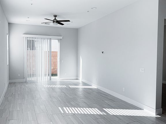 2nd image of 51735 Avenida Herrera