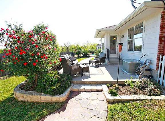 4th image of 711 Stansted Manor Dr