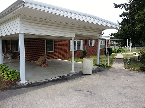 20.5 x 20 Carport