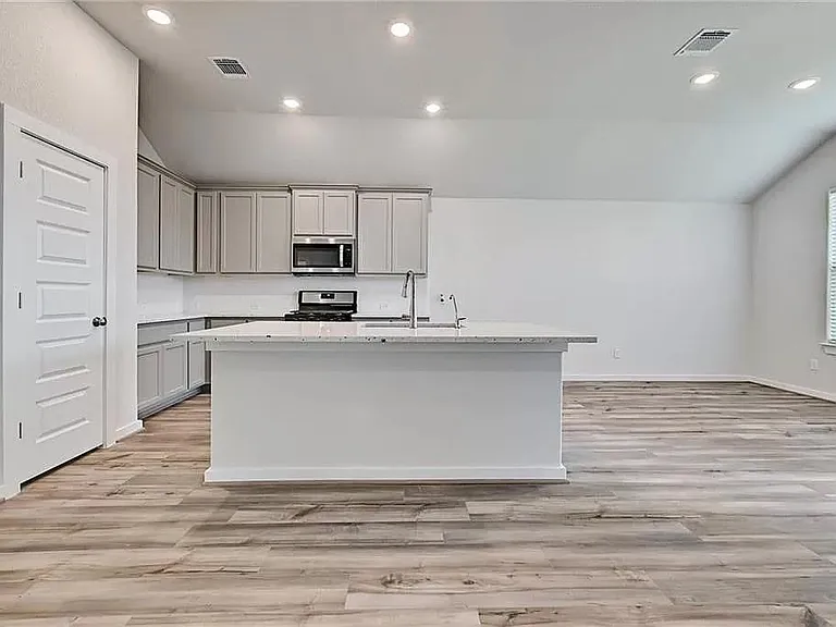 116 Joseph Hawkins Ln — Photo 9