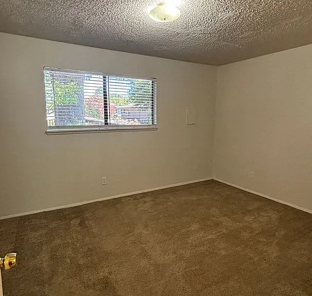 Cedars West Apartments — Photo 18