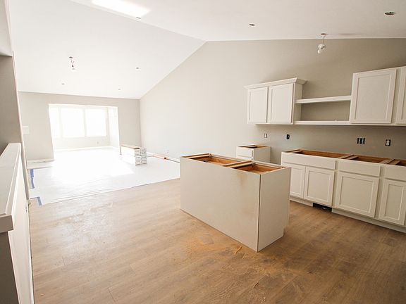 2nd image of 13682 Legends View Ct #24