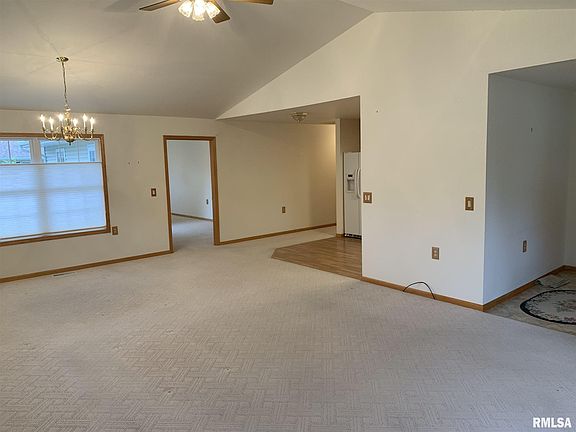 5th image of 1045 Mayberry Ln #1045
