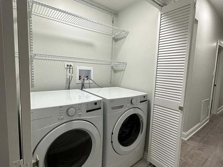 2150 W Potomac Ave #1 — Photo 27