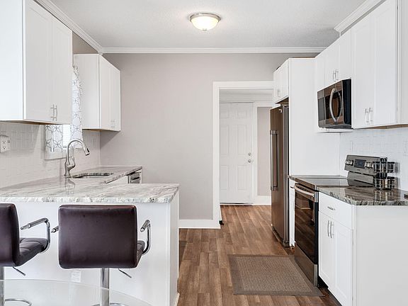 2nd image of 1006 Holloway St