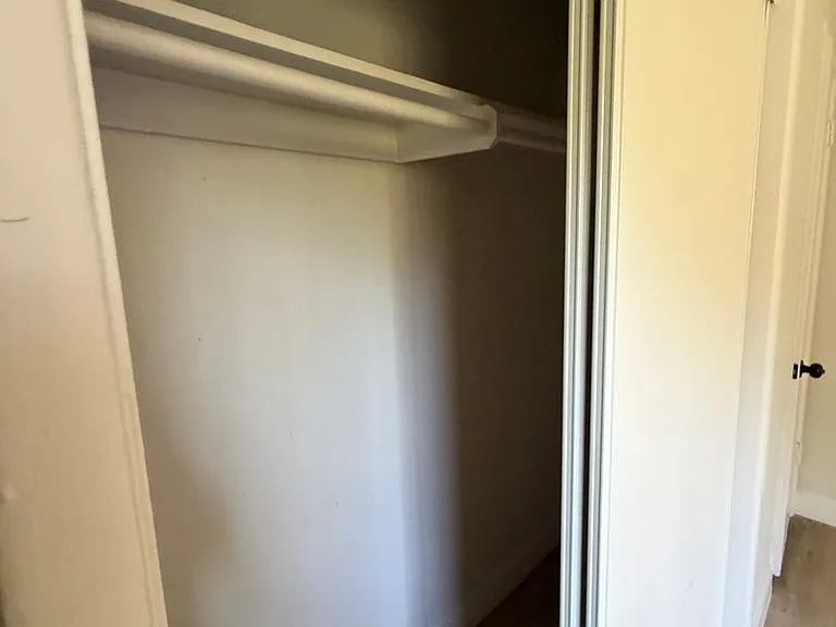 8029 S Hoover St — Photo 16