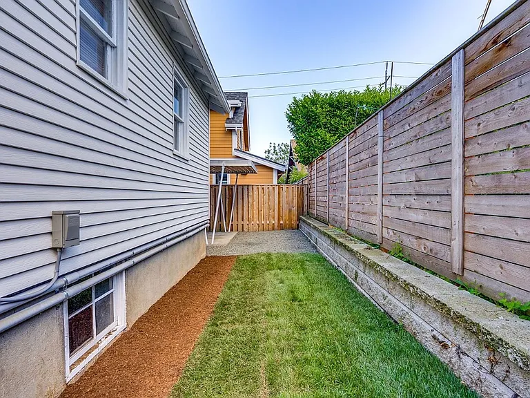 26 N Morgan St — Photo 16