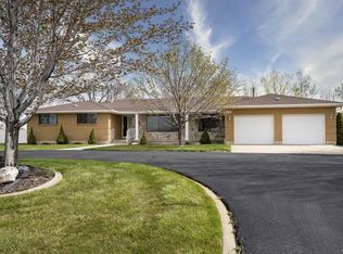 2841 S Bluff Rd, Syracuse, UT 84075