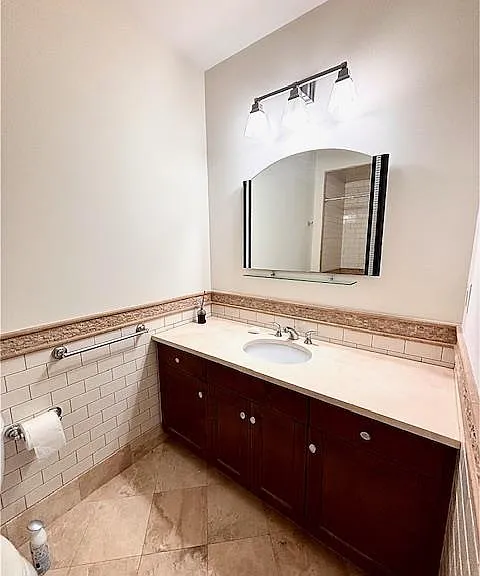 255 Laird Ave #6 — Photo 16