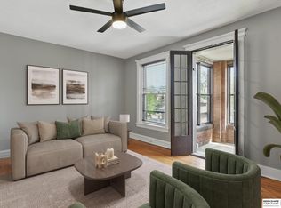 3830 Cass St APT 5, Omaha, NE 68131