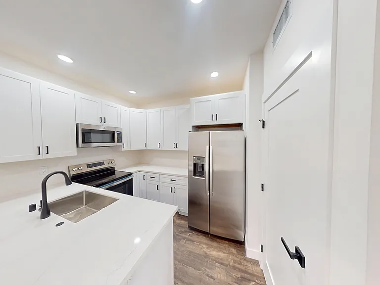 4941 Art St — Photo 3