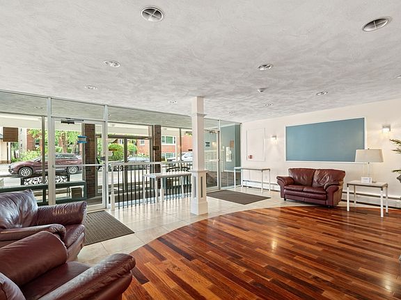 2nd image of 50 Green St APT 401