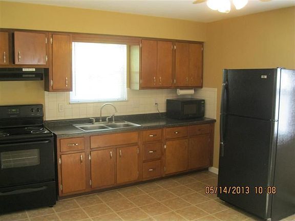2nd image of 2925 E Epler Ave