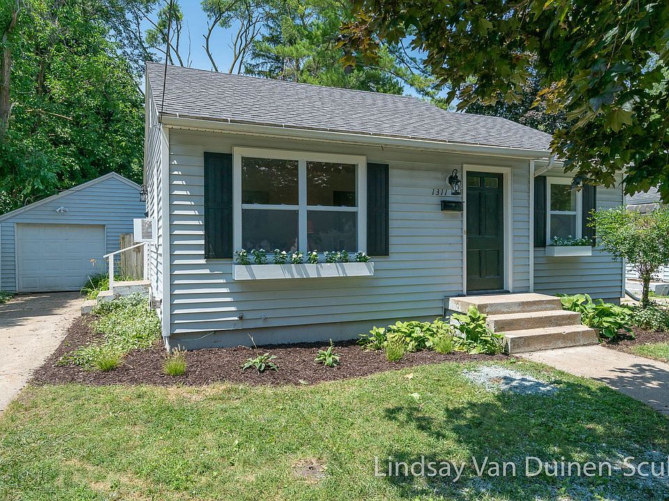 1st image of 1311 Edith Ave NE