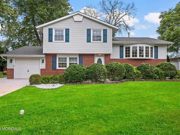 207 Lake Winnepesaukee Drive, Tuckerton, NJ 08087