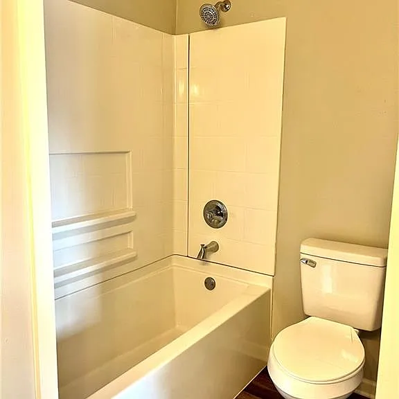 382 Fairway Dr #2 — Photo 4