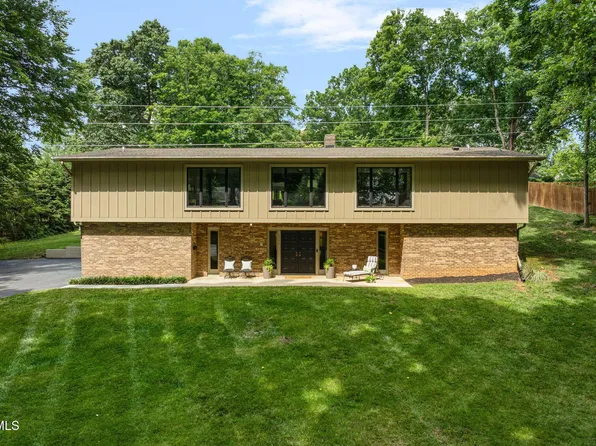 1006 Friar Tuck Rd, Johnson City, TN 37604