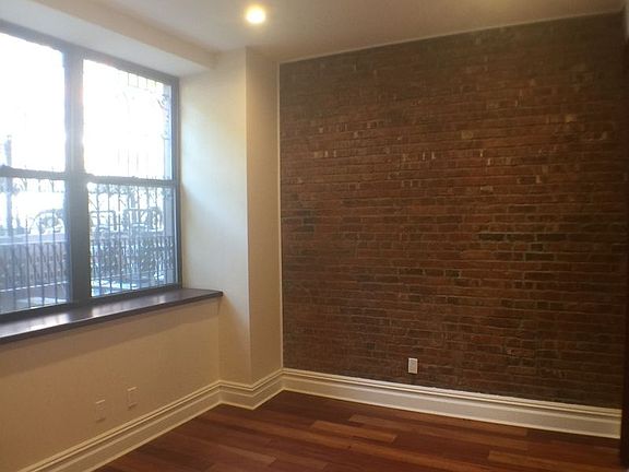 3rd image of 246 W 121st St #2