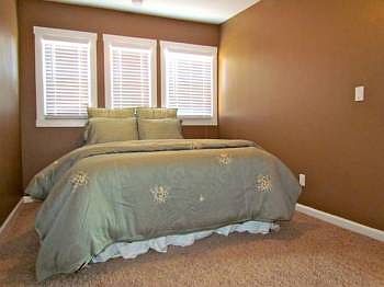 2nd image of 454 Paula Ct APT 4