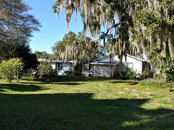 4th image of 925 Moss Ave