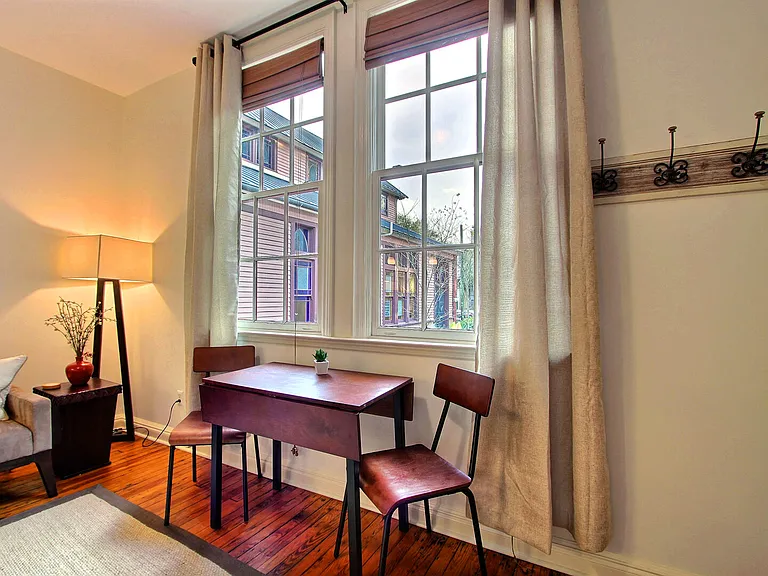 206 W Duffy St #C — Photo 5