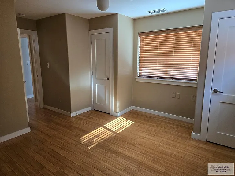 524 Wildrose Ln #1 — Photo 13